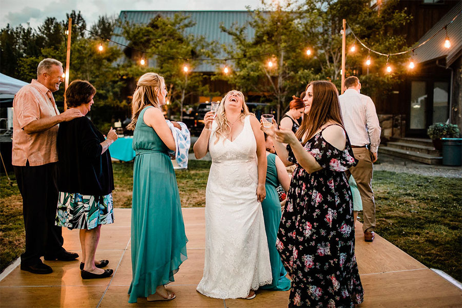 Melinda Burgess Photography Wedding at Fall City Farms
