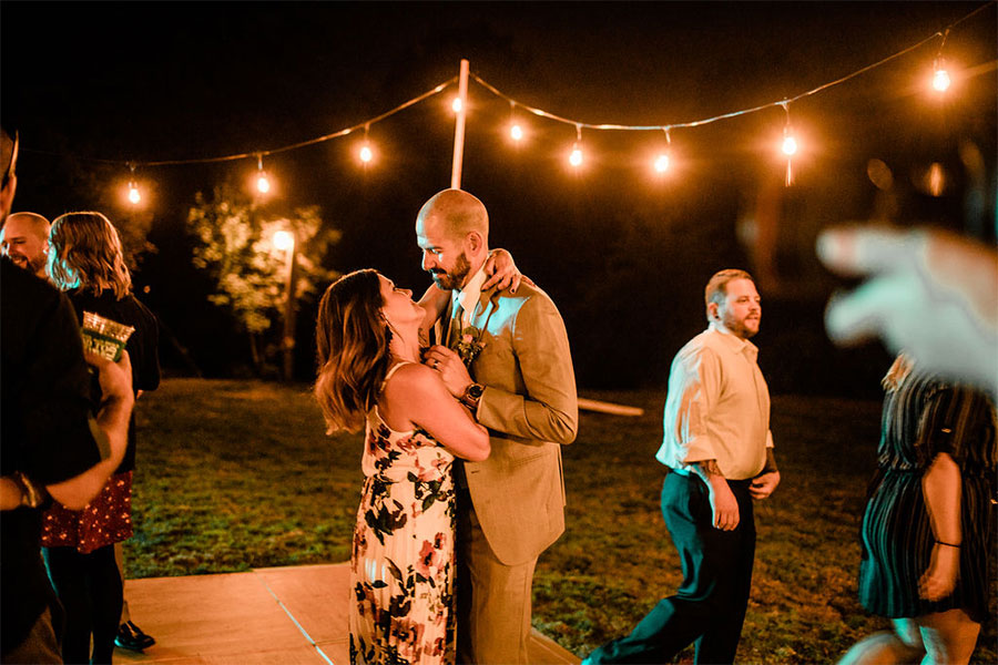 Melinda Burgess Photography Wedding at Fall City Farms