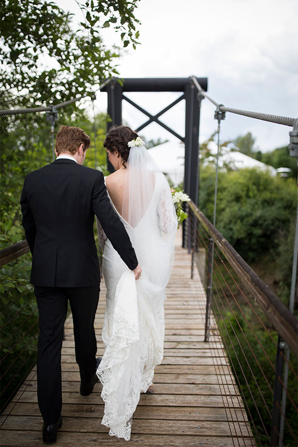 Gigi Hickman Photography Wedding at Fall City Farms