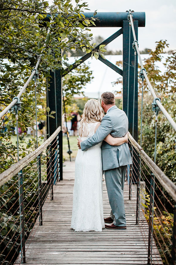 Melinda Burgess Photography Wedding at Fall City Farms